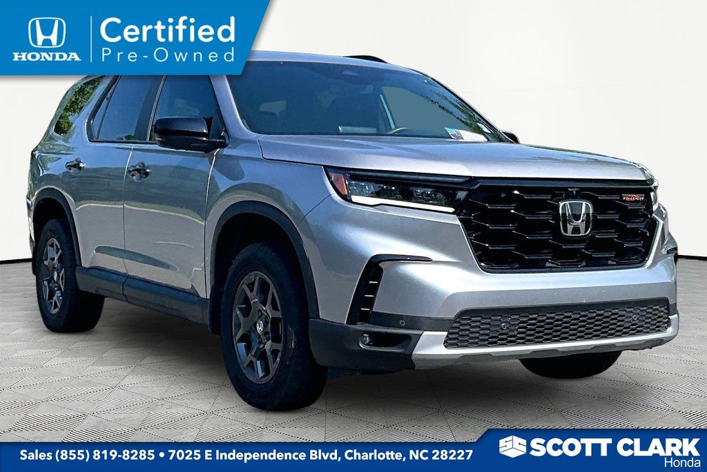 Lunar Silver Metallic 2025 Honda Pilot SUV / Crossover All-Wheel Drive Automatic