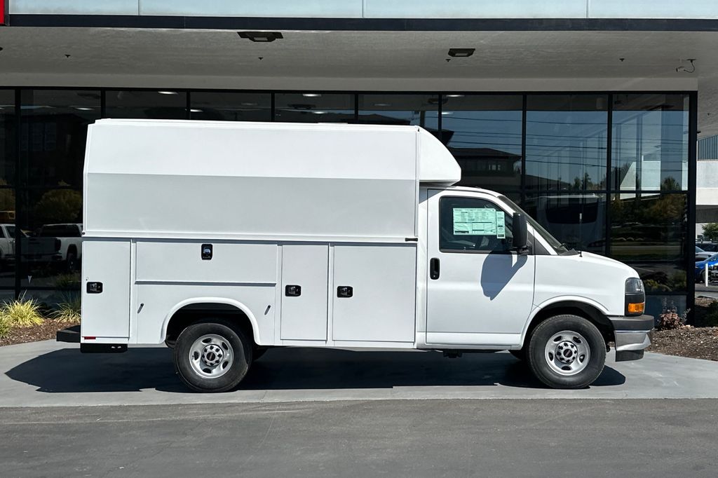 new 2025 GMC Savana 3500 car, priced at $77,333