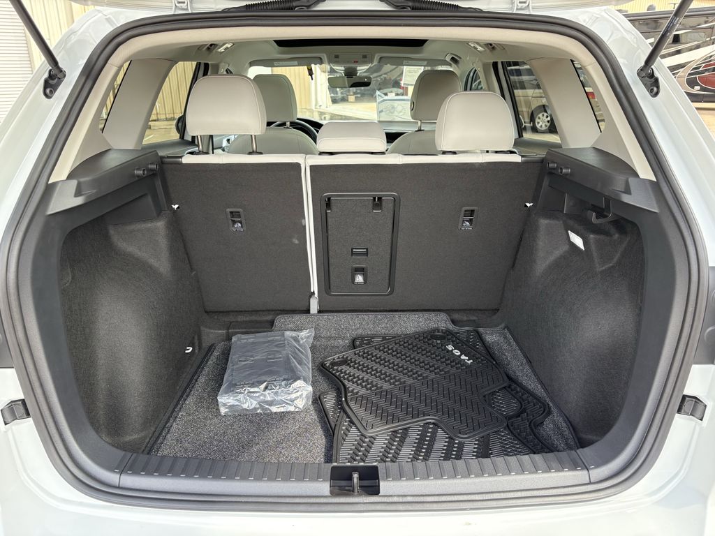 New 2026 White Volkswagen 1.5T SE image 27