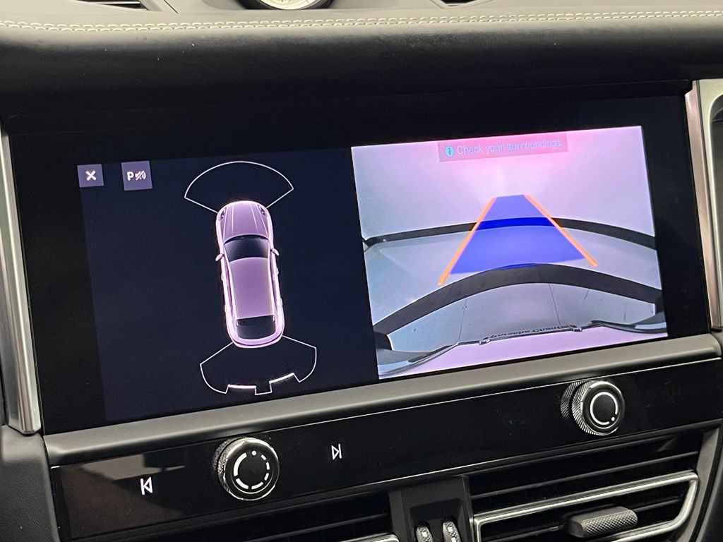 Thumbnail: 2024 Porsche Macan - 25