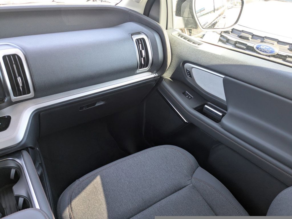 2025 Ford Expedition Active MAX