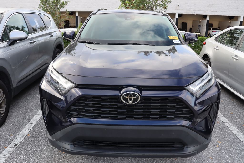 2022 Toyota RAV4 XLE 5