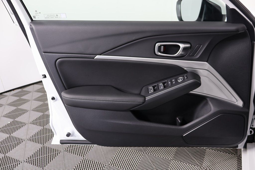 Thumbnail: 2025 Acura Integra - 12