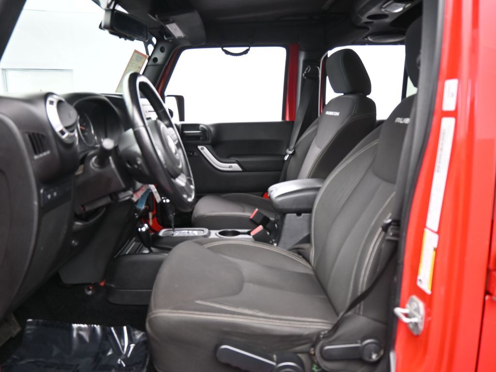 Used 2014 Firecracker Red Clear Coat Jeep Unlimited Rubicon image 12