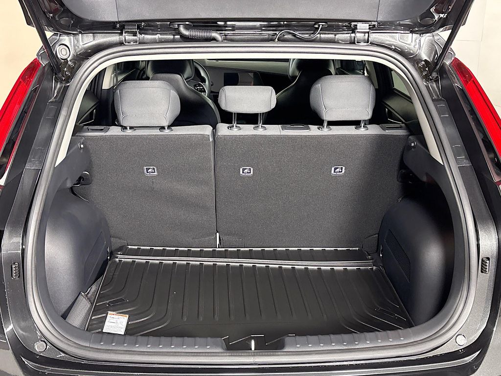 2025 Kia Niro LX