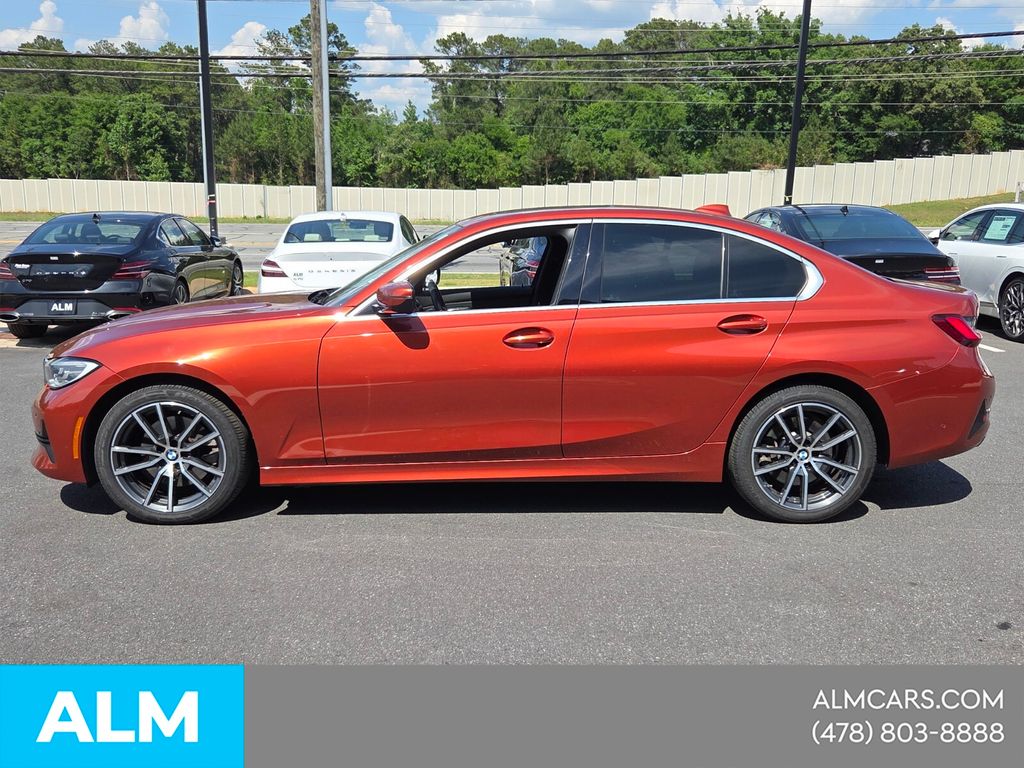 Used 2022 Orange BMW 330i image 3