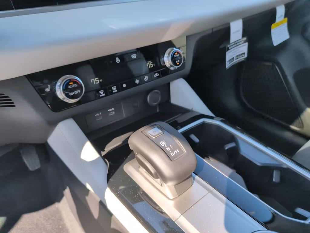 New 2026 Black Mitsubishi SE image 24