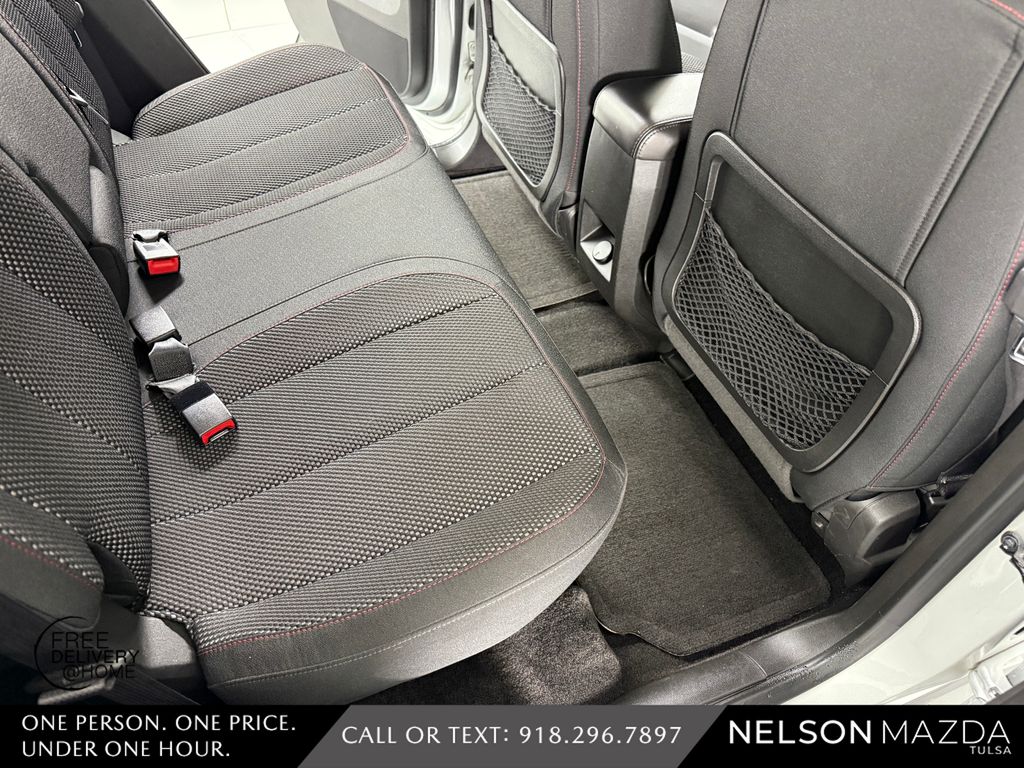 Used 2016 Silver Chevrolet LT image 39