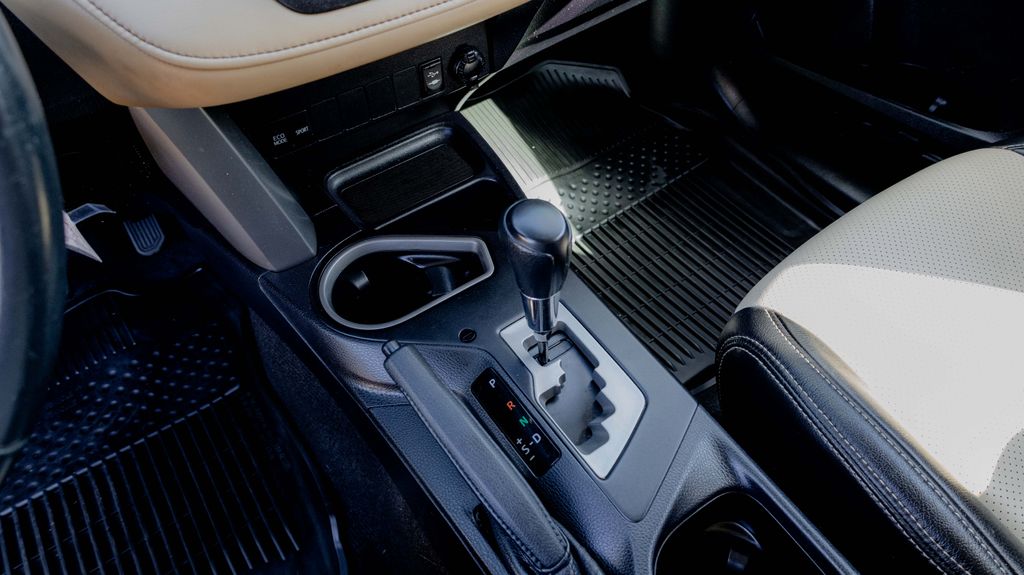 Used 2018 Toyota RAV4 XLE 4D Sport Utility