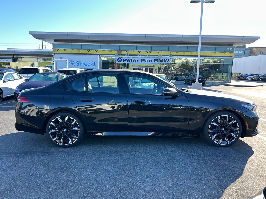 Thumbnail: 2026 BMW 5 Series - 6