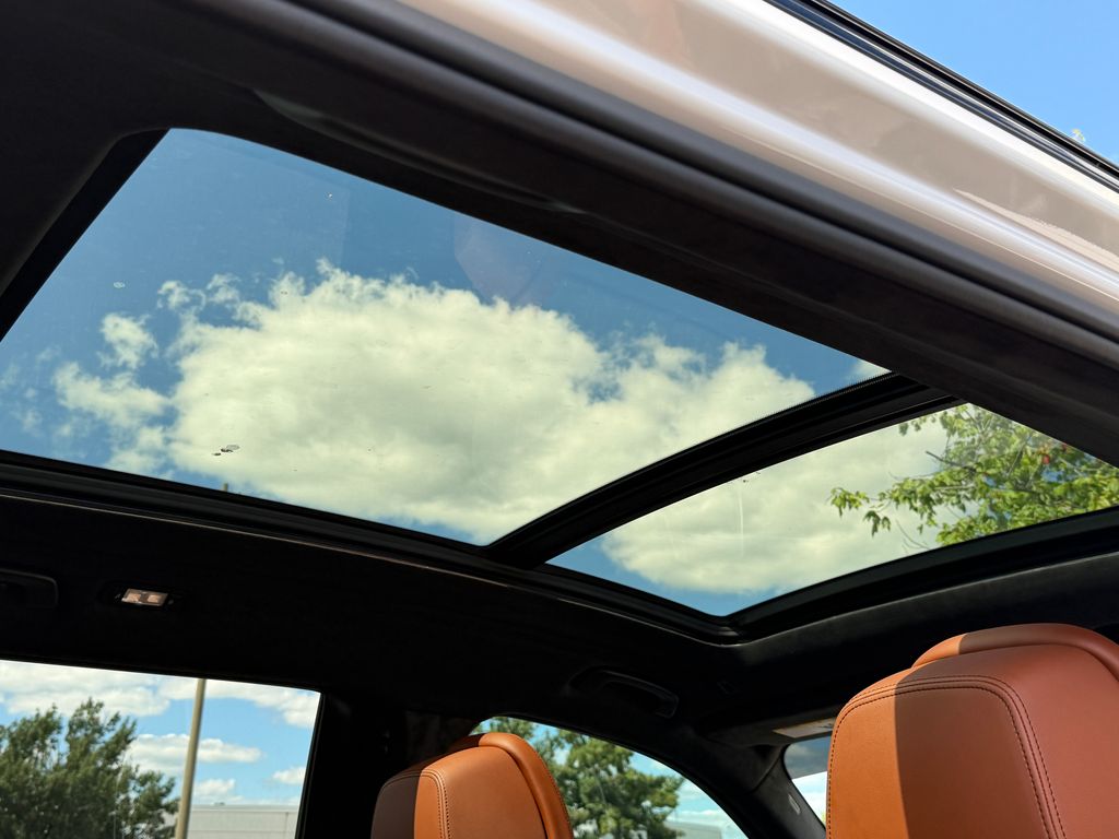 Thumbnail: 2024 BMW X7 - 6