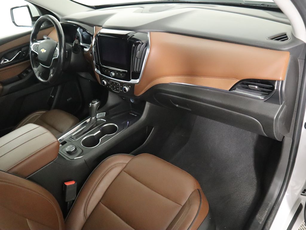Thumbnail: 2018 Chevrolet Traverse - 17