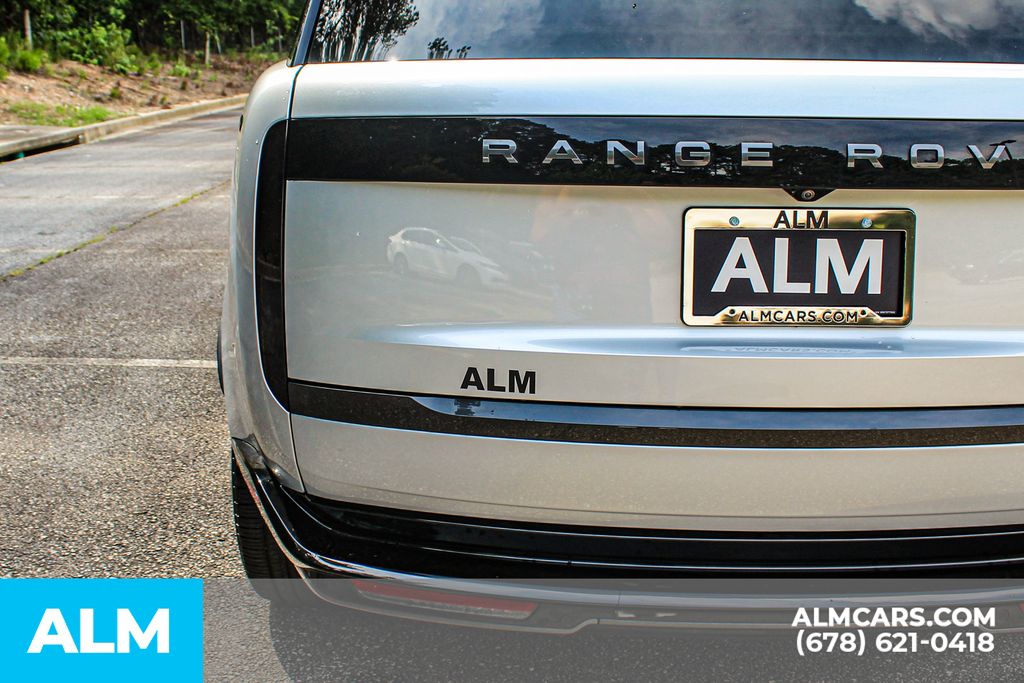 Used 2024 Silver Land Rover SE image 13