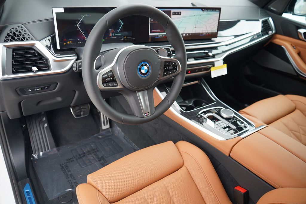 Thumbnail: 2026 BMW X5 - 11