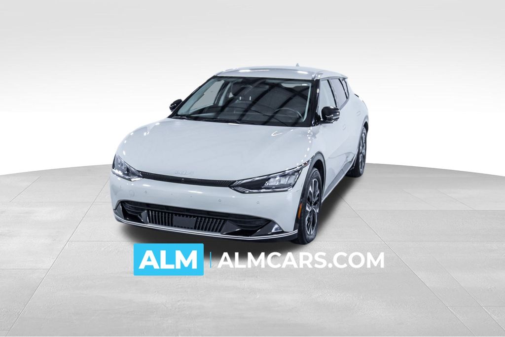 2023 Kia EV6 Wind's photo