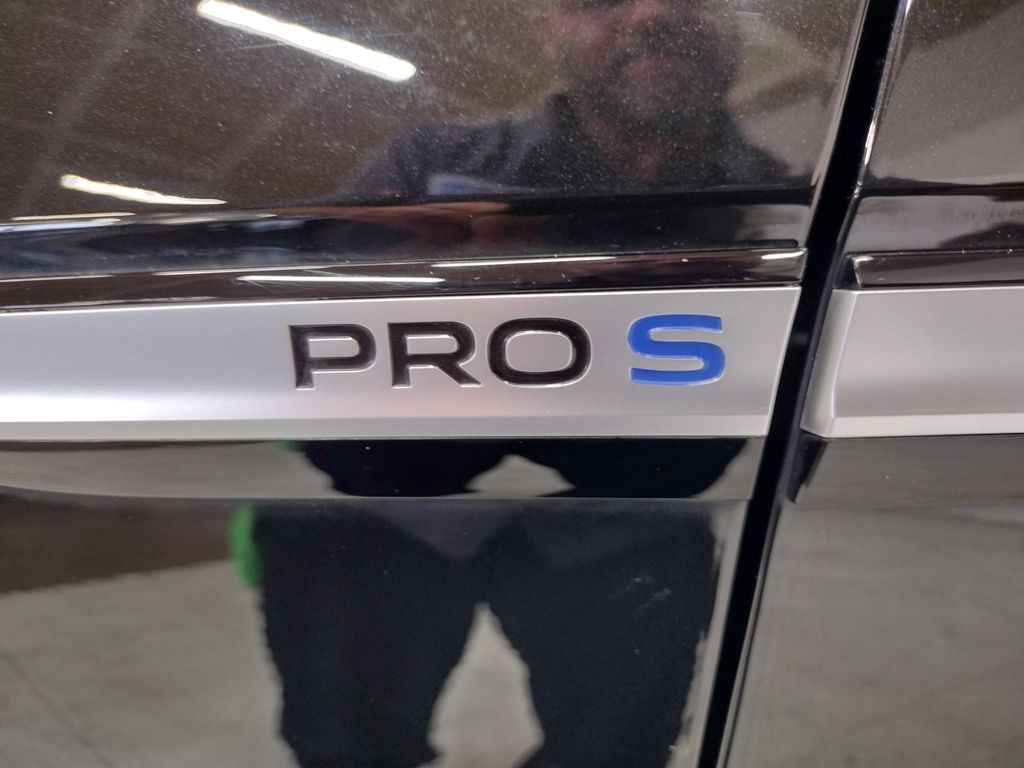 2022 Volkswagen ID.4 Pro S
