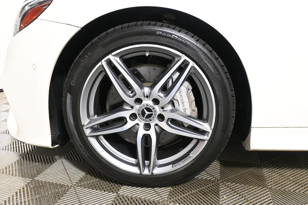 Thumbnail: 2020 Mercedes-Benz E-Class - 20