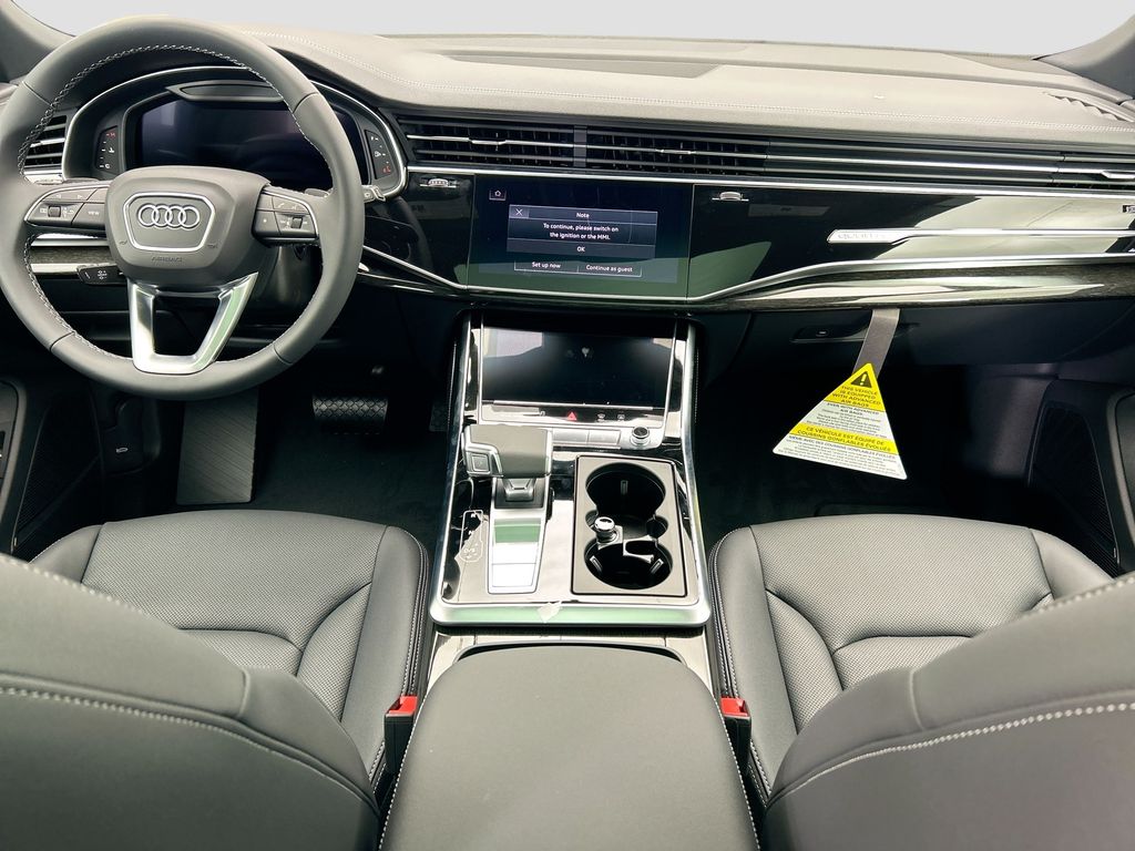 Thumbnail: 2026 Audi Q8 - 13