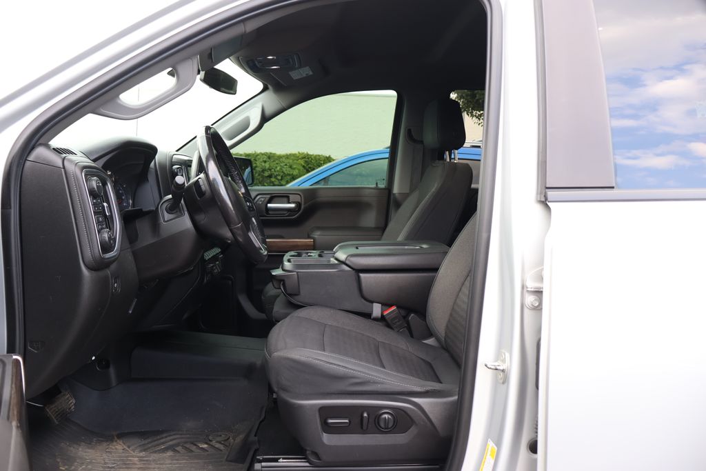 Thumbnail: 2021 Chevrolet Silverado 1500 - 13