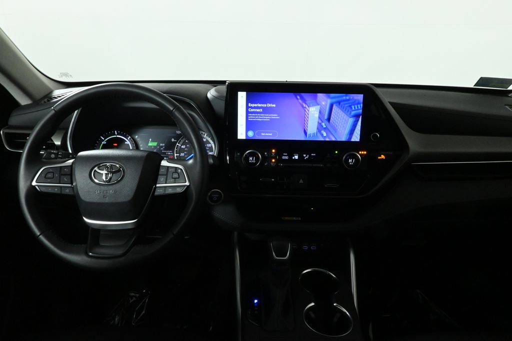 2024 Toyota Highlander XLE 17