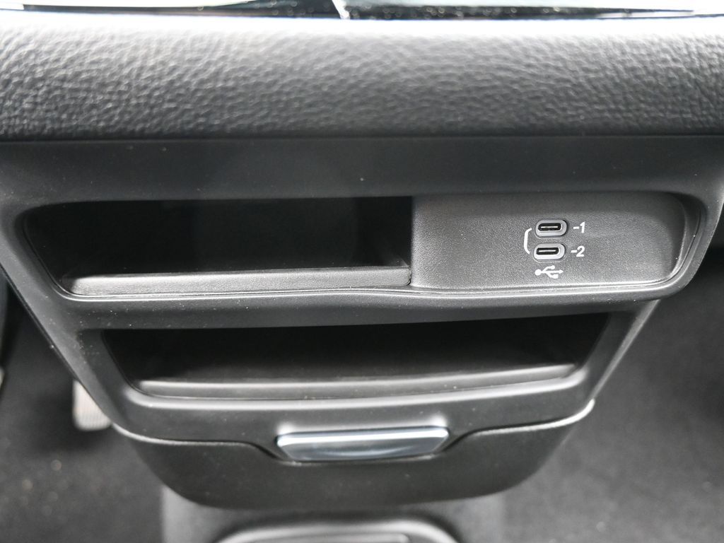 New 2026 Bright White Clearcoat Chrysler Select image 20