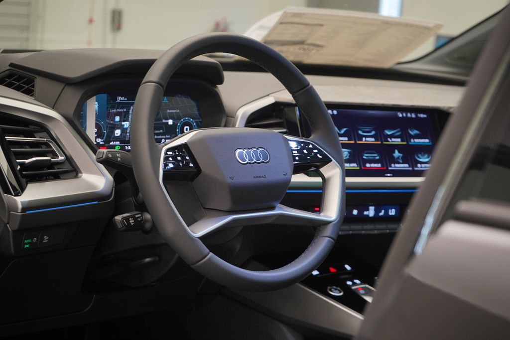 2024 Audi Q4 e-tron  8