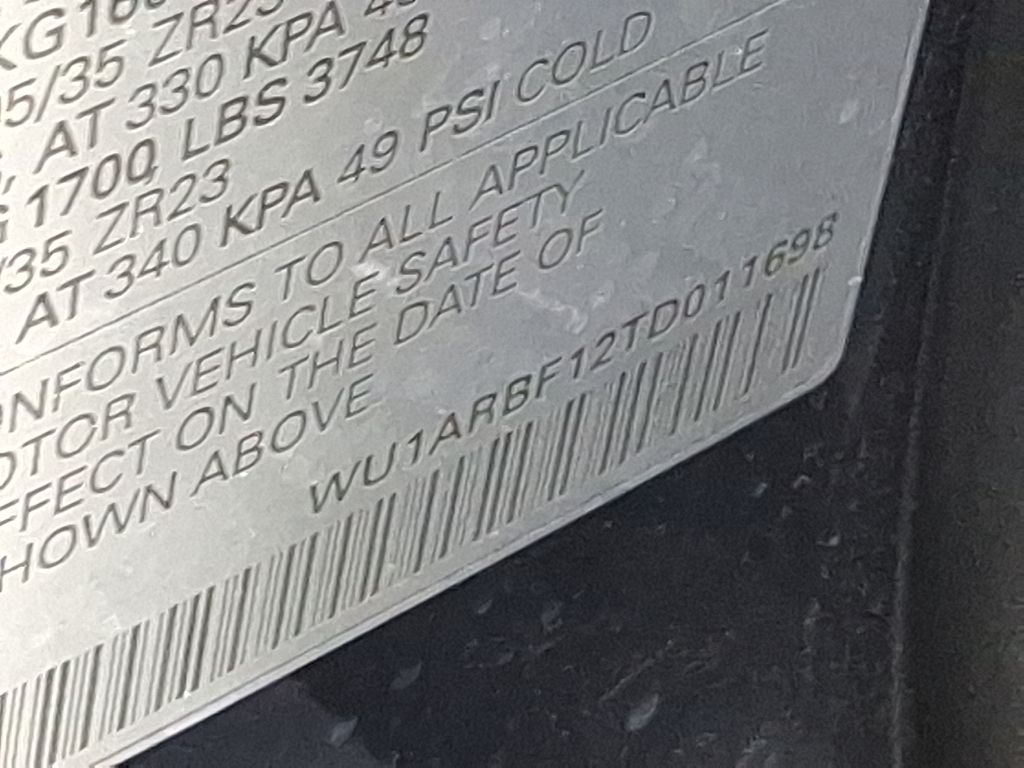 Thumbnail: 2026 Audi RS Q8 - 27