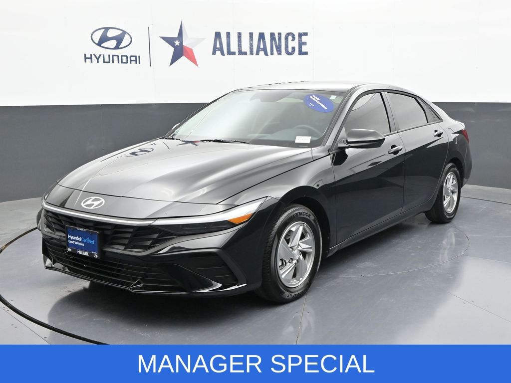 Abyss Black 2025 Hyundai Elantra SE FWD Sedan Front-Wheel Drive Continuously Variable Transmission