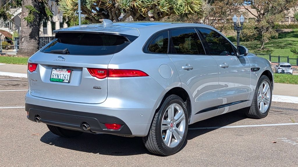 Used 2018 Jaguar F-PACE 25t R-Sport 4D Sport Utility