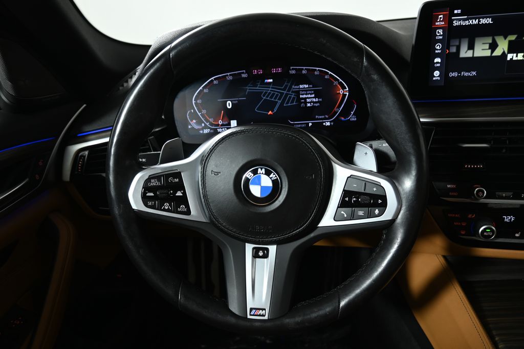 Thumbnail: 2022 BMW 5 Series - 18