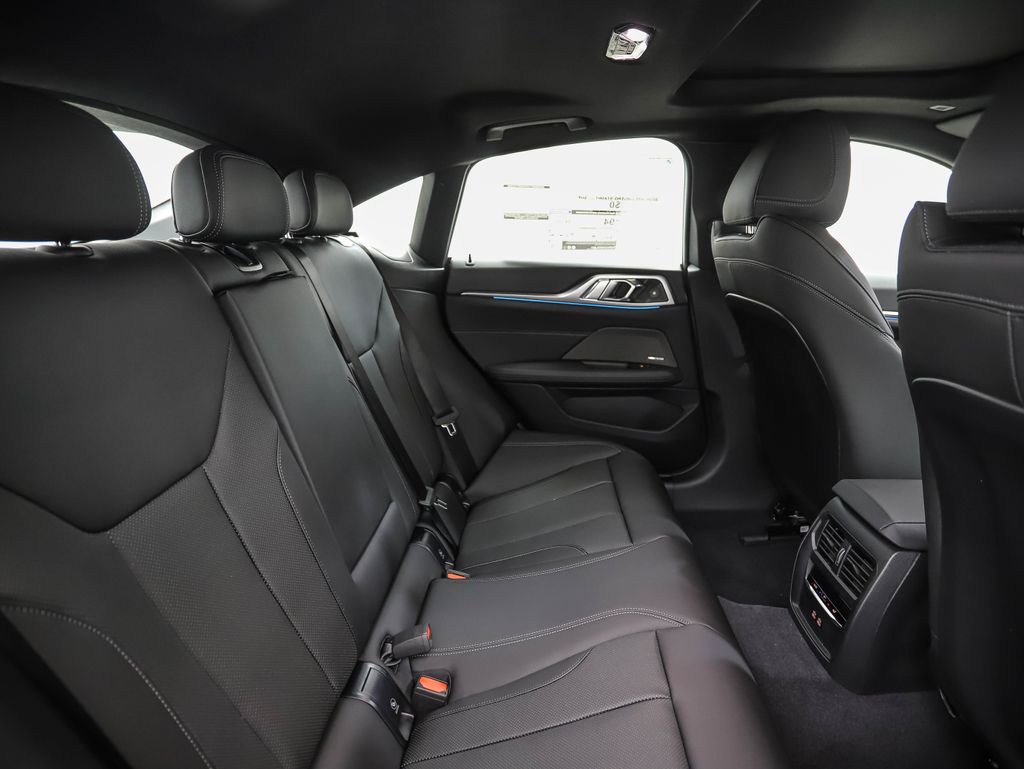 Thumbnail: 2026 BMW i4 - 27