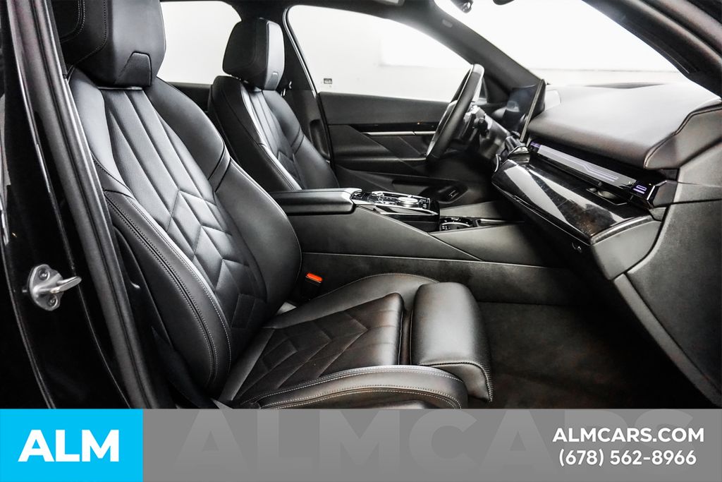 Used 2025 Gray BMW 530i image 19