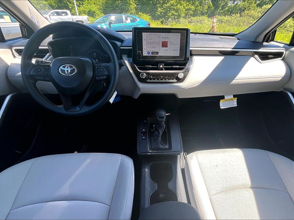 2026 Toyota Corolla Cross — photo 21