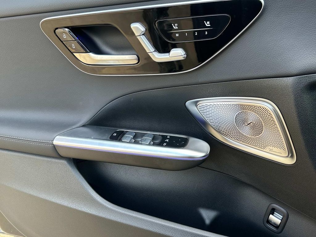 Thumbnail: 2025 Mercedes-Benz C-Class - 19