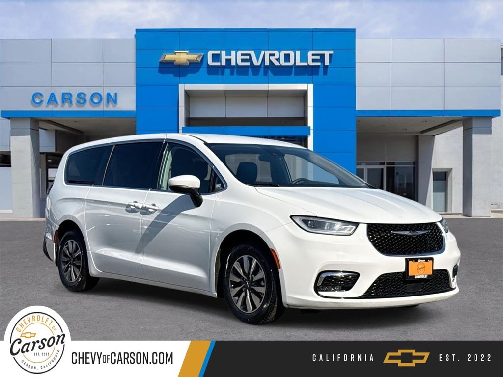 2023 Chrysler Pacifica Hybrid Touring L FWD