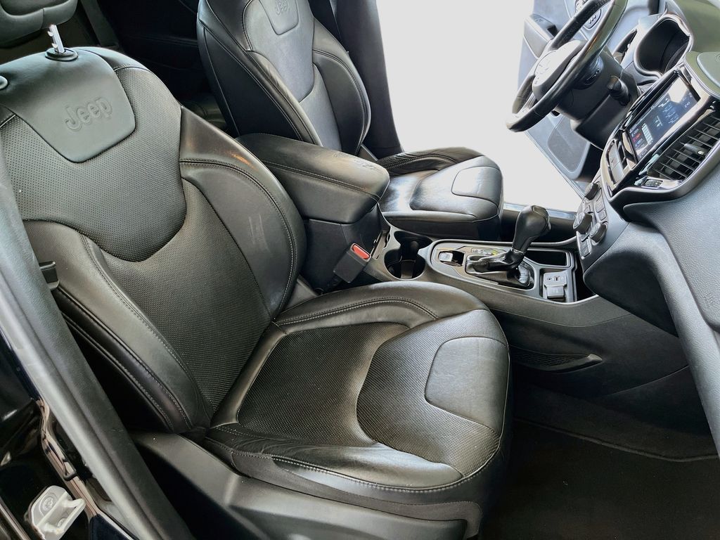 Used 2019 Black Jeep Limited image 29
