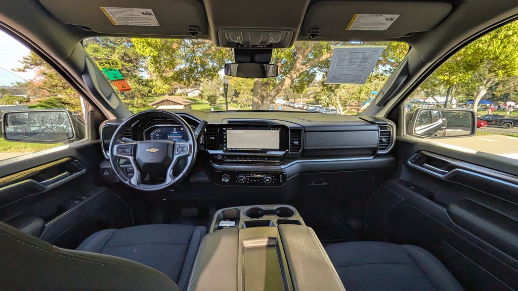 Used 2022 Chevrolet Silverado 1500 LT 4D Crew Cab