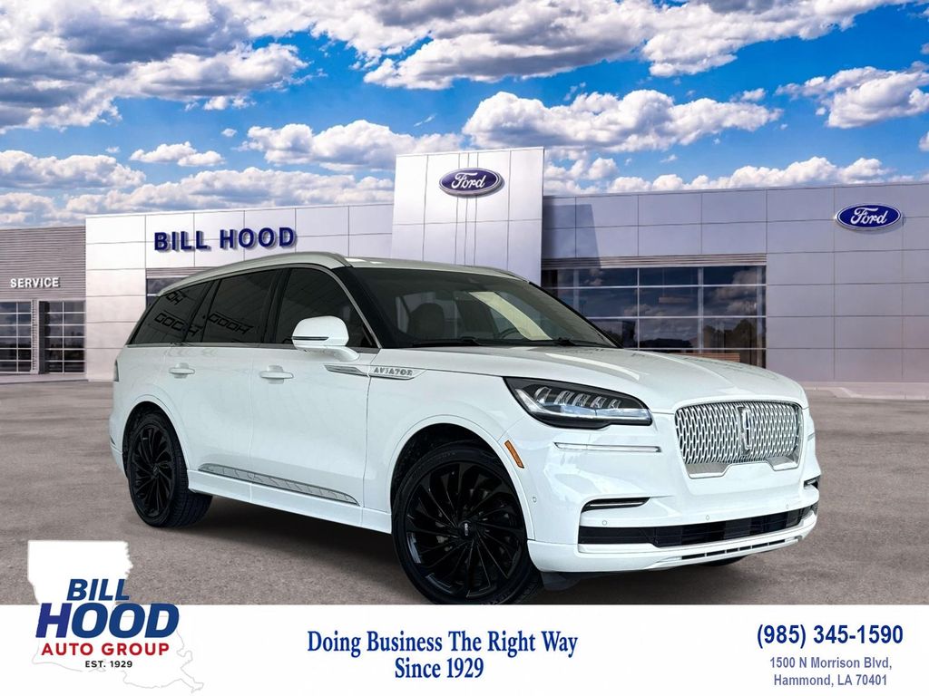 Pristine White Metallic Tri-Coat 2022 Lincoln Aviator SUV / Crossover Rear-Wheel Drive Automatic