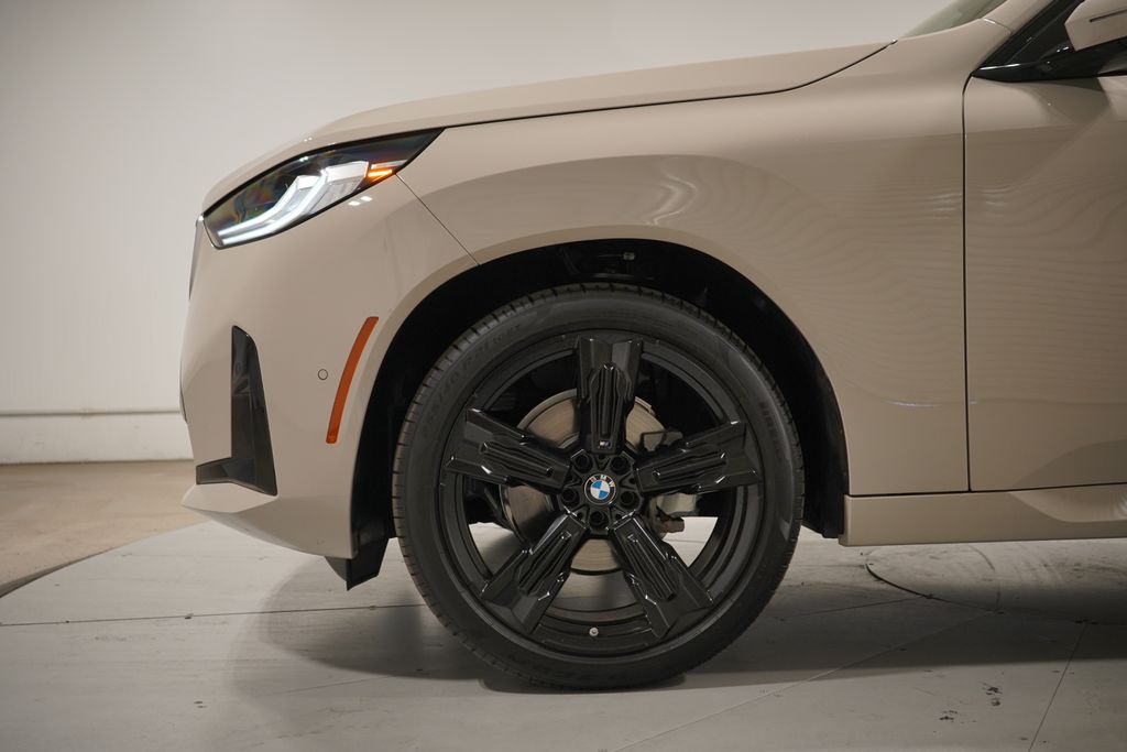 Thumbnail: 2026 BMW X3 - 2