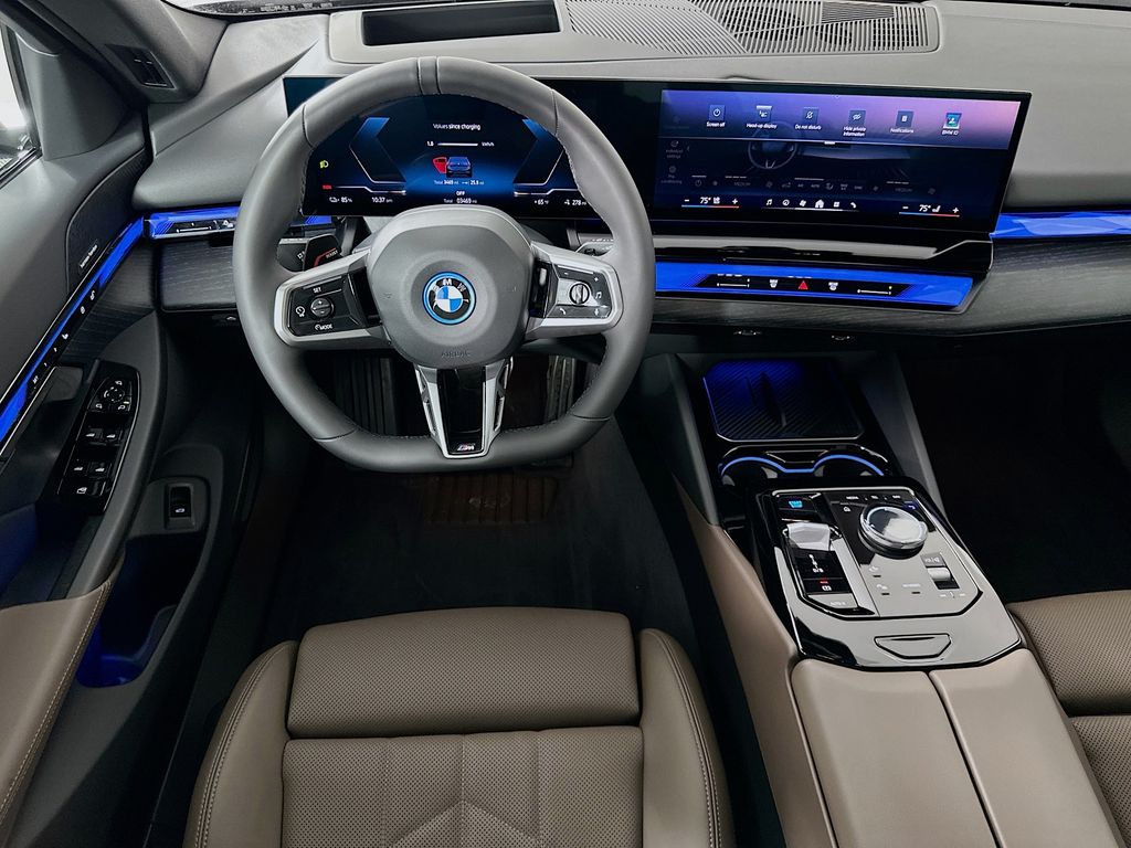 Thumbnail: 2026 BMW i5 - 23