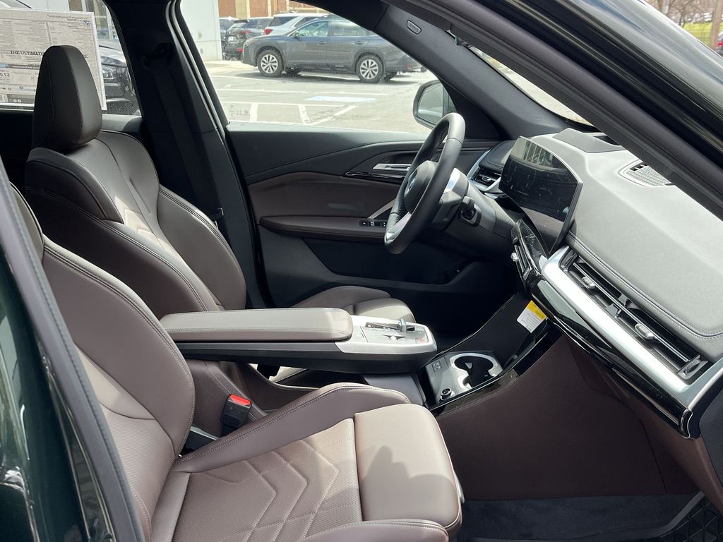 2025 BMW X1 xDrive28i 18