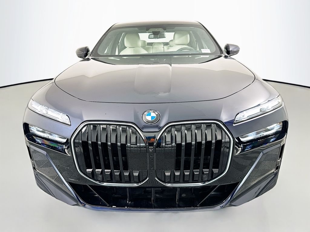 Thumbnail: 2026 BMW 7 Series - 2