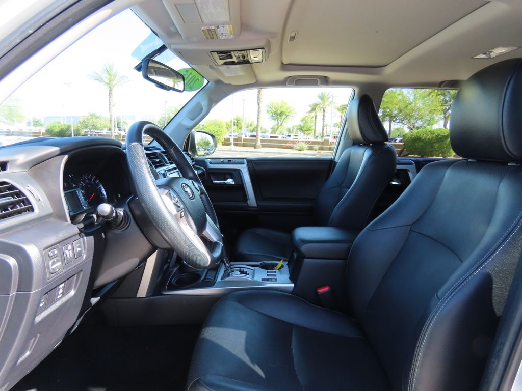 2015 Toyota 4Runner Limited 18