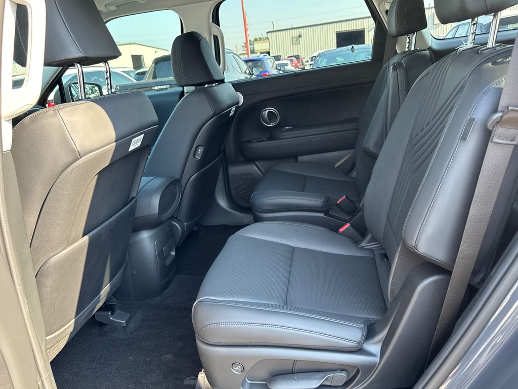 2026 Hyundai Palisade SEL photo 10