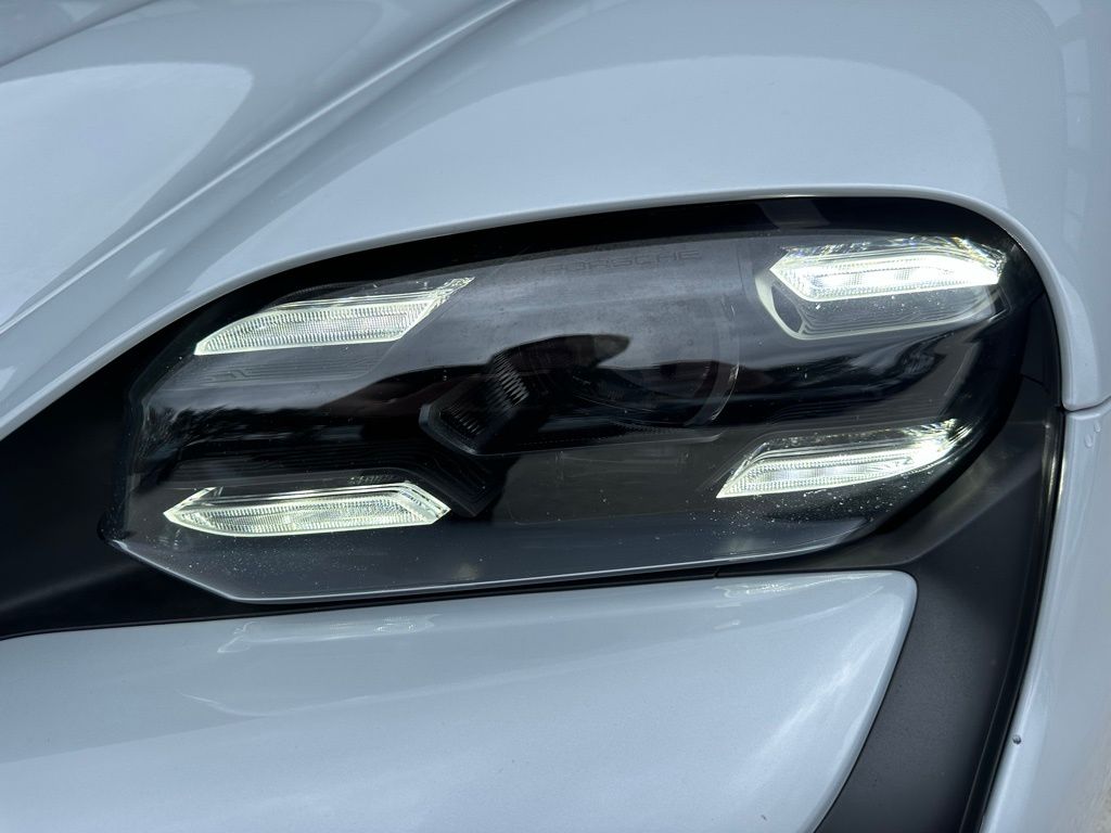 Thumbnail: 2024 Porsche Taycan - 8