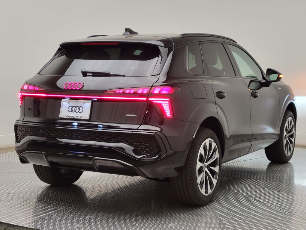 Thumbnail: 2026 Audi Q3 - 5