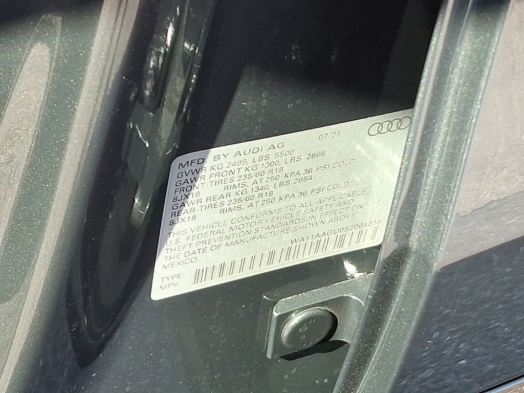 Thumbnail: 2025 Audi Q5 - 10