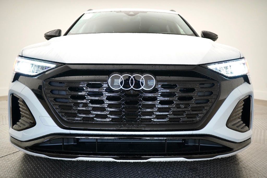 2024 Audi SQ8 e-tron  4