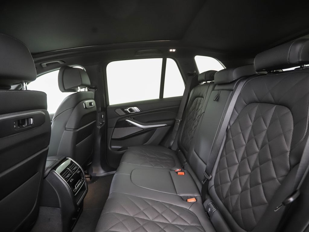 Thumbnail: 2026 BMW X5 - 22