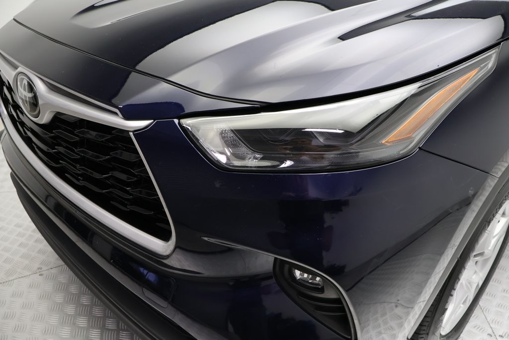Thumbnail: 2025 Toyota Highlander - 3